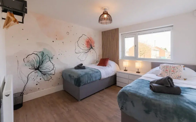 Luxury 8 Bed Home Manchester