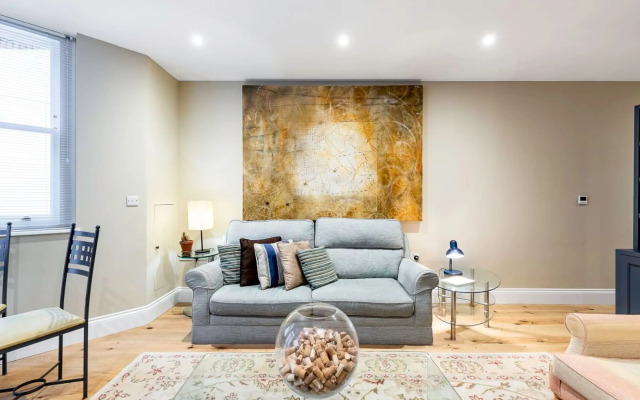 Colourful Studio Near Clapham Common!