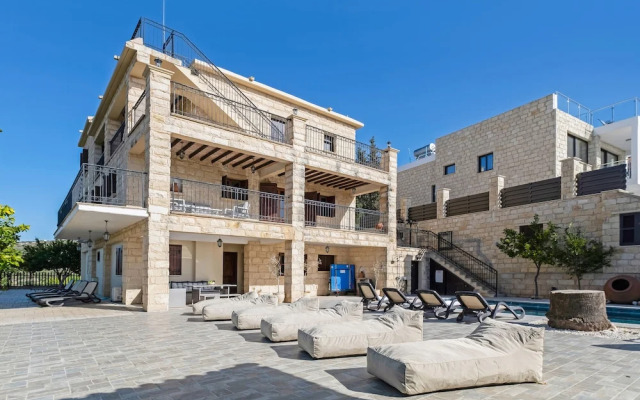 Sanders View - Dreamy 7-bdr Villa With Pool