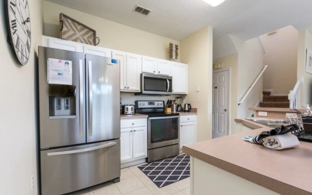 4550ada 4 Bedroom Townhouse by Redawning