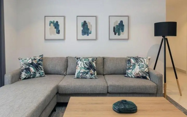 Luxurious loft space Available