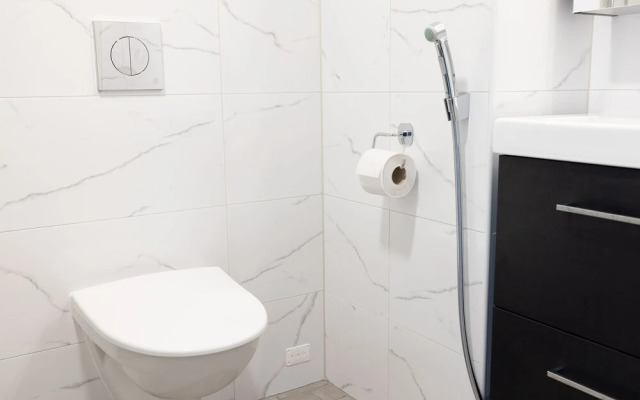 2ndhomes Bright 42m2 1BR Home w Balcony