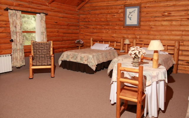 Rio Dorado Lodge