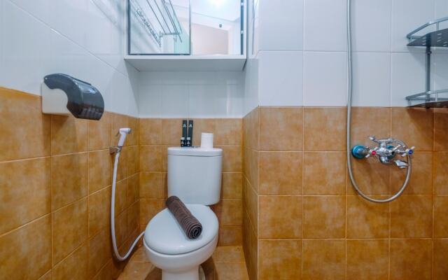 Trendy Connecting Mall 2BR Green Pramuka Apartment