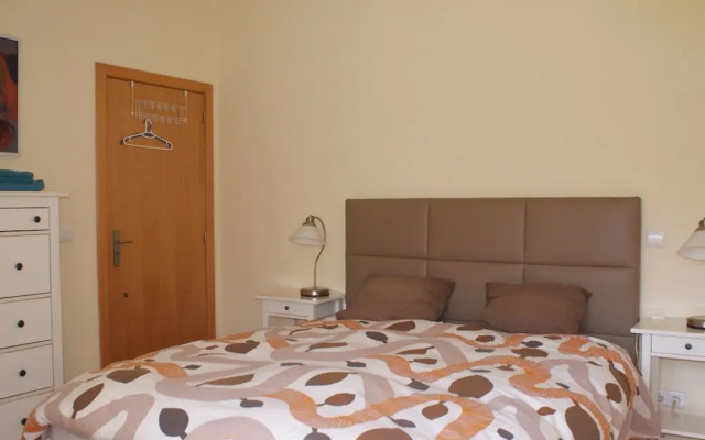 Semi-detached Home in Covas With Shared Pool