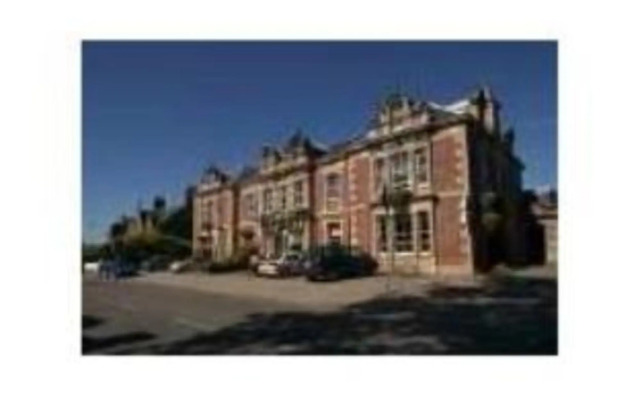 Lovat Arms Hotel