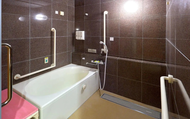 Toyoko Inn Nishitetsu Kurume-Eki Higashi-Guchi
