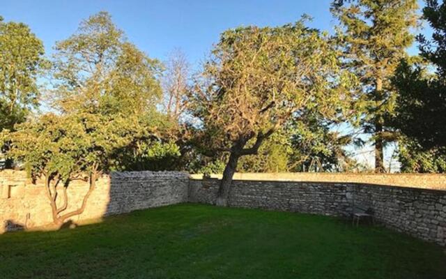 La Maison du Grand Four en Bourgogne, Au coeur de Vignes, Piscine et Sauna