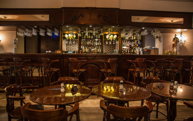 AX The Victoria Hotel