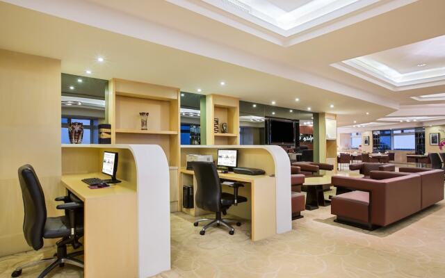 Golden Eagle Crown Executive Apartment