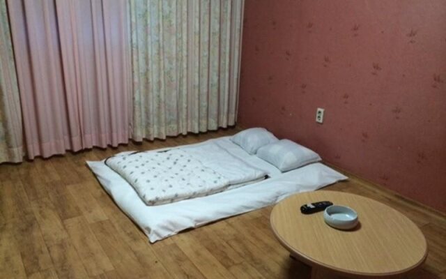 Phoenix Motel Gangwon