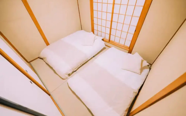 5BDR 1.5BA Osaka Castle House