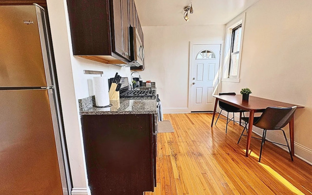 Furnished 1BR - Woodlawn 2W