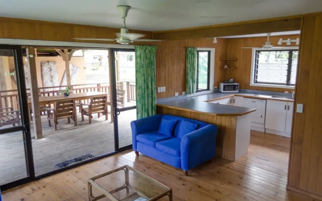 Manea Beach Villas