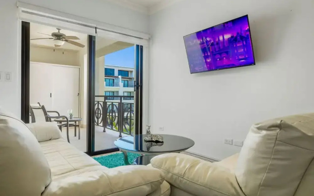 Fantastic 1BR Condo w Amazing Views Amenities