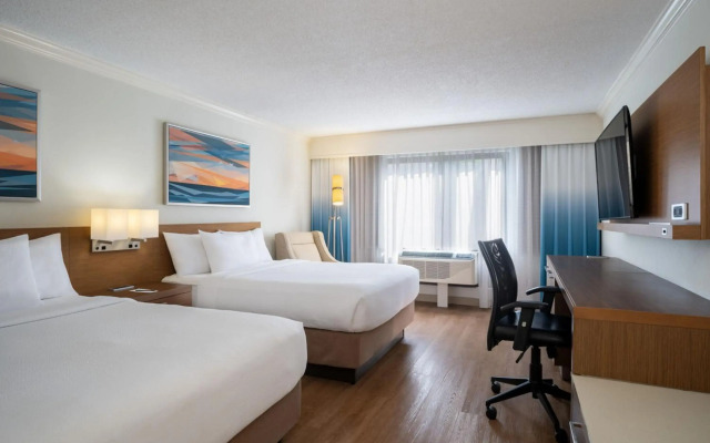 Courtyard by Marriott - Naples