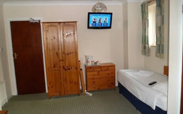 Carlton Lodge