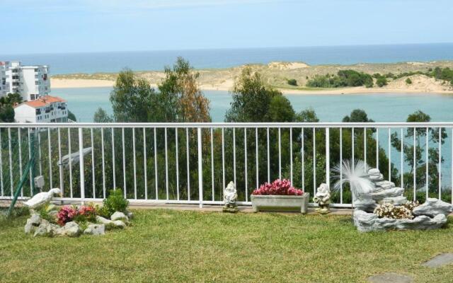 Apartamento con jardin privado junto playa Usil - Mogro