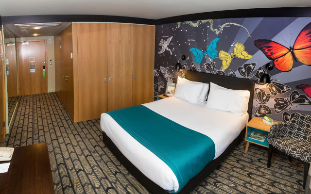 Holiday Inn Salisbury - Stonehenge by IHG