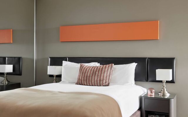 Dandenong Central Apartment Hotel