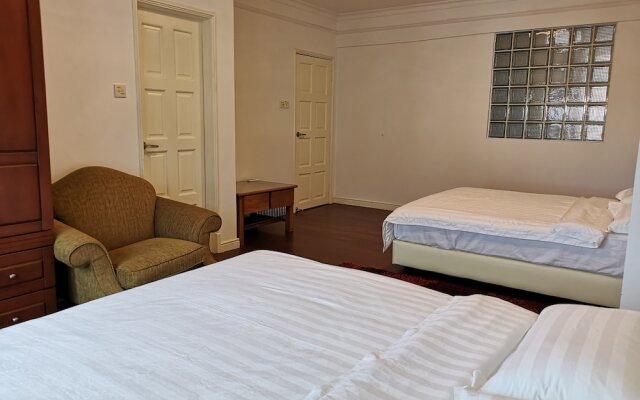 Marina Court Luxury Penthouse