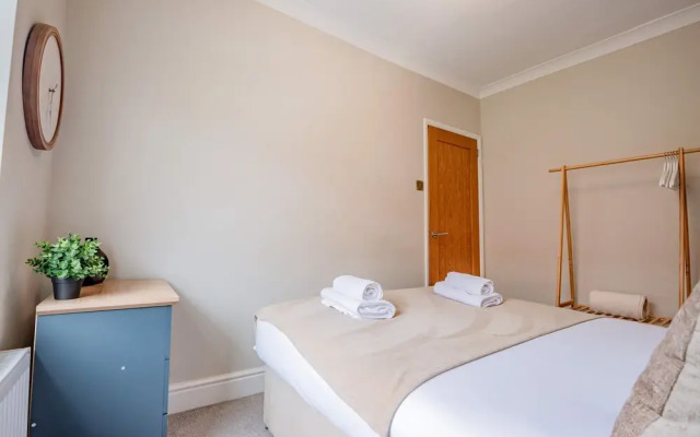 Host Stay Mayfield House
