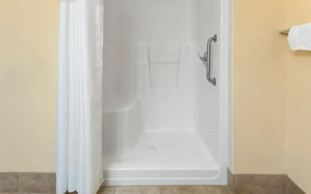 Super 8 Fort Saskatchewan