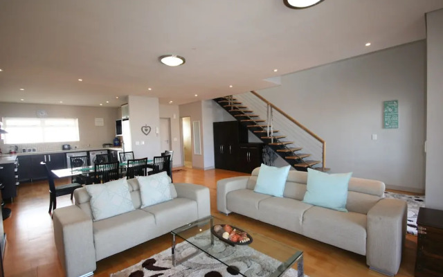 Knightsbridge 902E by CTHA