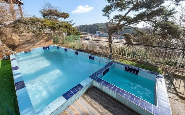 Ganghwa Raube Pet-friendly Pension