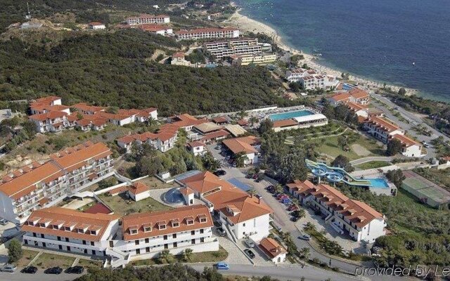 Aristoteles Holiday Resort And Spa