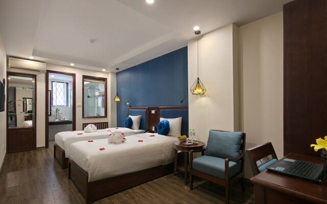 Holiday Gold Hotel