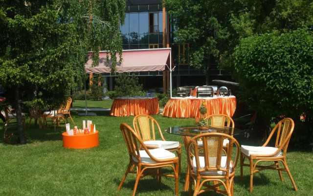 Crowne Plaza Bucharest by IHG