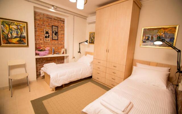 Artistic Tirana Guesthouse