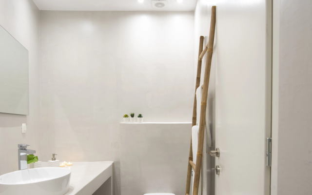White Orchid Luxury Suites