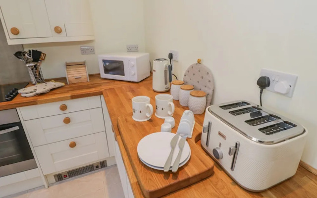 Bumble Cottage