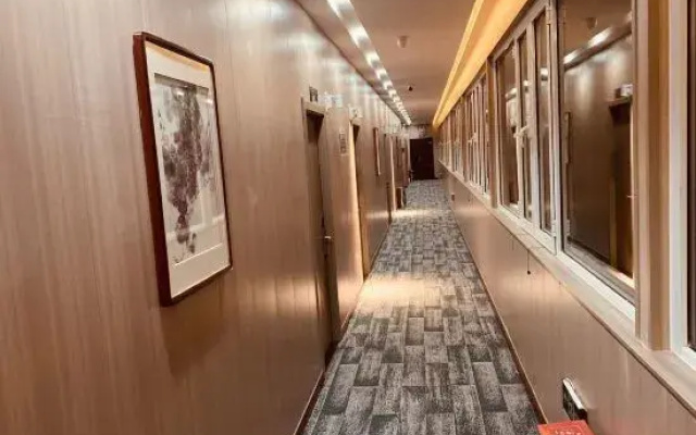 Fangxing Express Hotel (Shijiazhuang People's Hospital)