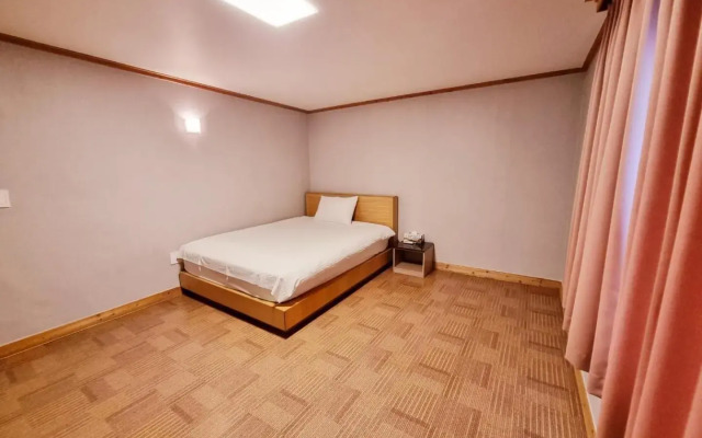 Hotel G
