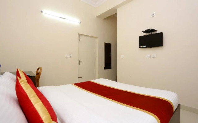 Saravana Inn