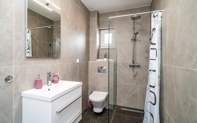 Amazing Apartment in Zaton Veliki With Wifi and 4 Bedrooms