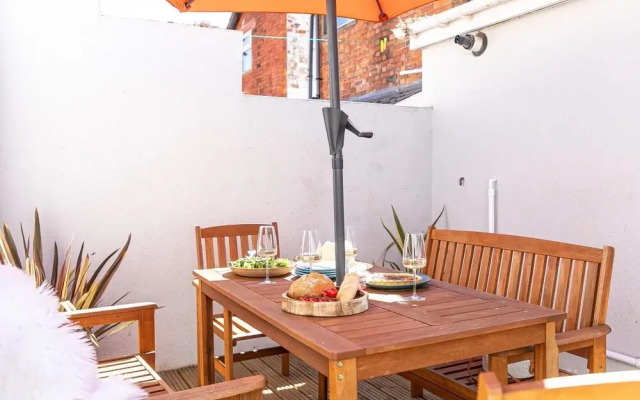 The Terrace - Light Bright Characterful Near Beaches