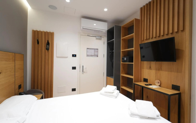 Hotel Arya by Mauro