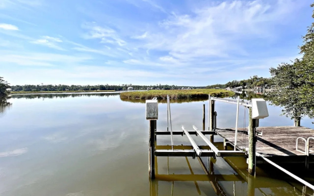 Porpoise Pass - Ground Floor Guest Suite
