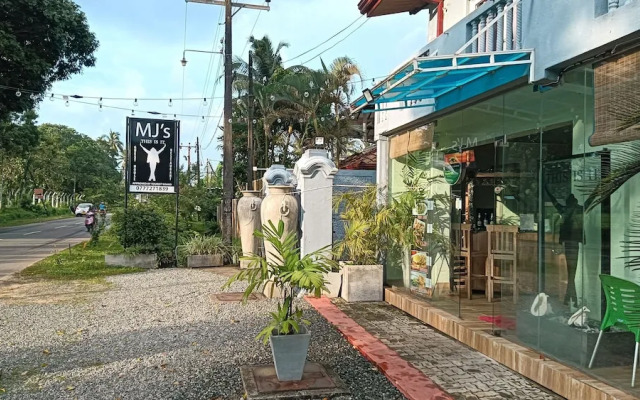 This Is It Airport Hotel and Restaurant