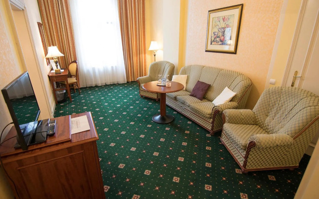 Humboldt Park Hotel And Spa