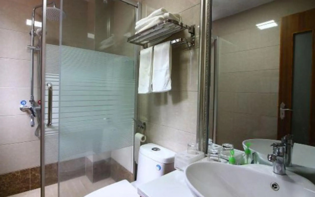 Danxiashan Zhanglaofeng Hotel