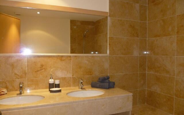 21387 - Fine Duplex Apartment – Near Beach