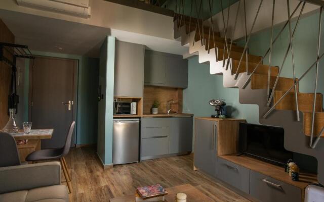 Tzes City Suites