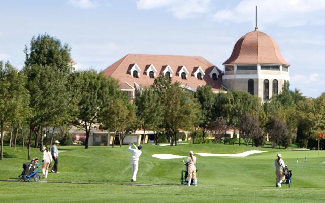 Tianjin Warner International Golf Club