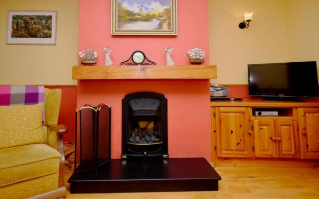 Cottage 108 - Cleggan