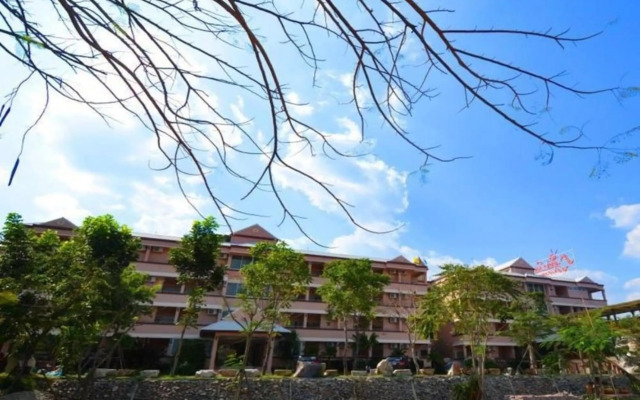Phuranya Resort